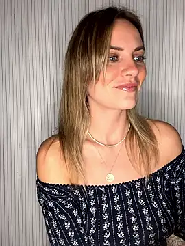 Snapshot of Milla__one chatting on 10.13.25 Milla  one online show from 10.13.25