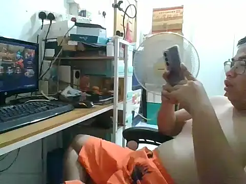 shyboymasturbation online show from 12.17.24