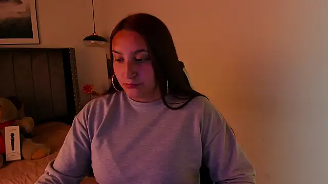 Snapshot of Alaia_Cute chatting on 12.24.24 Alaia Cute online show from 12.24.24