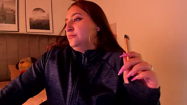 Snapshot of Alaia_Cute chatting on 12.31.24 Alaia Cute online show from 12.31.24