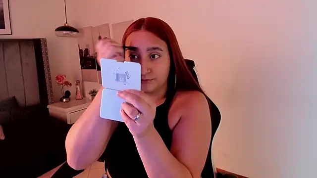 Snapshot of Alaia_Cute chatting on 01.14.25 Alaia Cute online show from 01.14.25