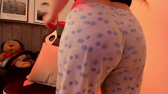 Snapshot of Alaia_Cute chatting on 03.03.25 Alaia Cute online show from 03.03.25