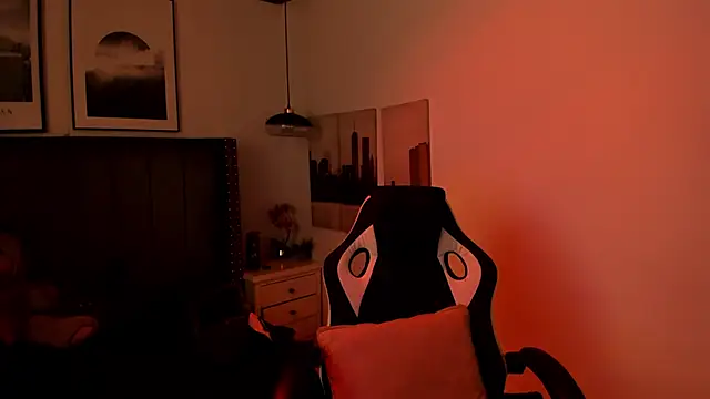 Snapshot of Alaia_Cute chatting on 03.06.25 Alaia Cute online show from 03.06.25