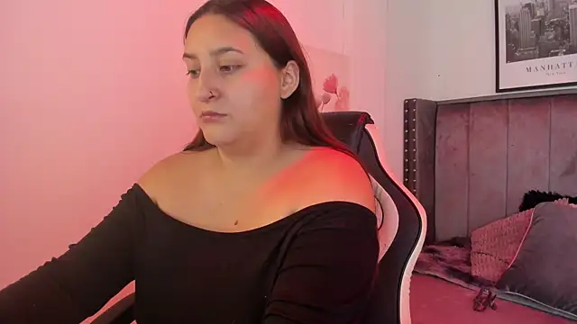 Snapshot of Alaia_Cute chatting on 09.24.25 Alaia Cute online show from 09.24.25