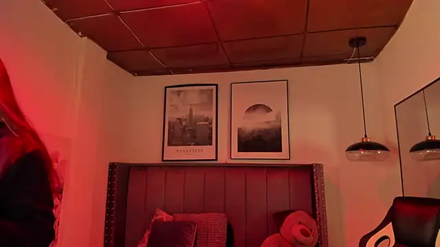 Snapshot of Alaia_Cute chatting on 10.17.25 Alaia Cute online show from 10.17.25