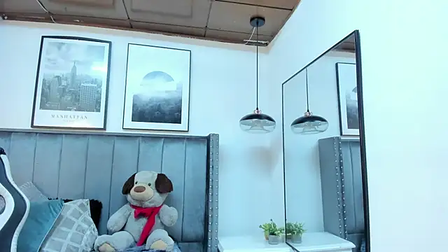 Snapshot of Alaia_Cute chatting on 12.02.25 Alaia Cute online show from 12.02.25