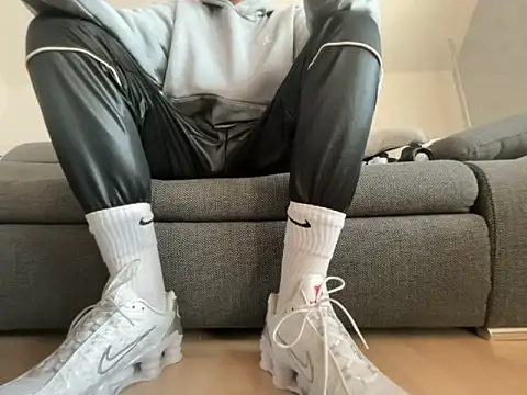 nikeaddicted2 online show from 11.23.25