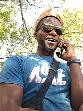 Snapshot of bull_Giant chatting on 12.13.24 bull Giant online show from 12.13.24