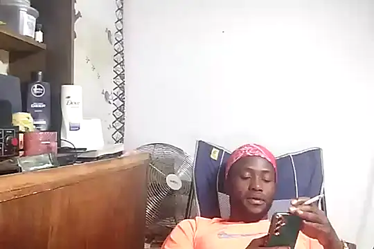 Snapshot of bull_Giant chatting on 12.13.24 bull Giant online show from 12.13.24