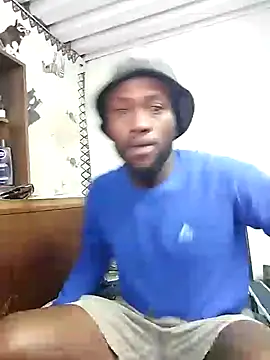 Snapshot of bull_Giant chatting on 12.16.24 bull Giant online show from 12.16.24