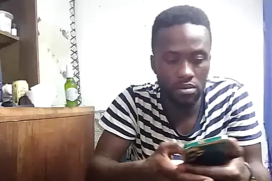 Snapshot of bull_Giant chatting on 12.17.24 bull Giant online show from 12.17.24