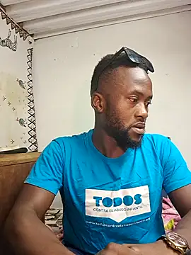 Snapshot of bull_Giant chatting on 02.04.25 bull Giant online show from 02.04.25