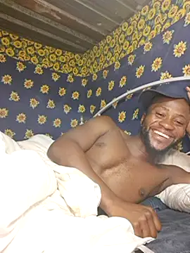 Snapshot of bull_Giant chatting on 02.05.25 bull Giant online show from 02.05.25