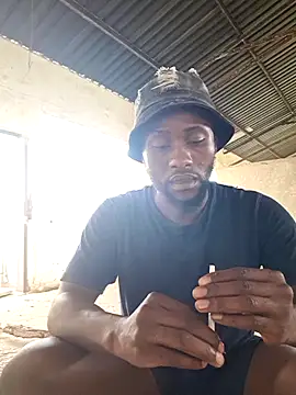 Snapshot of bull_Giant chatting on 02.10.25 bull Giant online show from 02.10.25