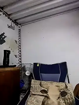 Snapshot of bull_Giant chatting on 02.15.25 bull Giant online show from 02.15.25