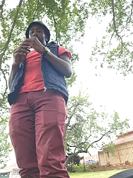 Snapshot of bull_Giant chatting on 02.17.25 bull Giant online show from 02.17.25