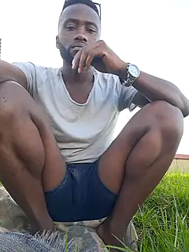 Snapshot of bull_Giant chatting on 02.25.25 bull Giant online show from 02.25.25