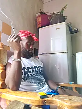 Snapshot of bull_Giant chatting on 03.03.25 bull Giant online show from 03.03.25