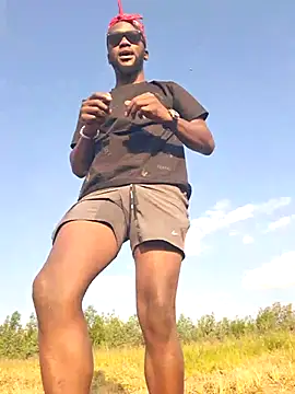 Snapshot of bull_Giant chatting on 03.15.25 bull Giant online show from 03.15.25