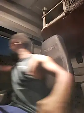 Snapshot of bull_Giant chatting on 09.19.25 bull Giant online show from 09.19.25