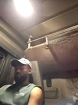 Snapshot of bull_Giant chatting on 09.19.25 bull Giant online show from 09.19.25