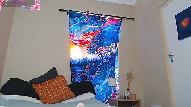 Snapshot of peachyview chatting on 03.10.25 peachyview online show from 03.10.25