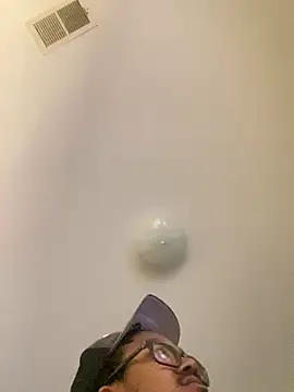 Snapshot of demonpt3 chatting on 03.20.25 demonpt3 online show from 03.20.25