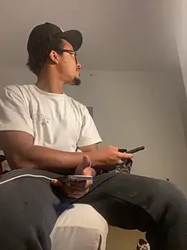 Snapshot of demonpt3 chatting on 10.05.25 demonpt3 online show from 10.05.25