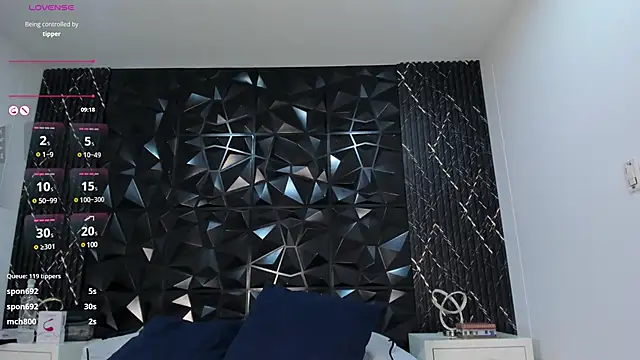 Snapshot of LiaFlowers chatting on 03.19.25 LiaFlowers online show from 03.19.25