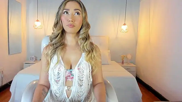 Emma23   online show from 01.04.25