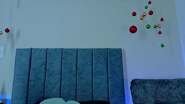 GabrielaMK online show from 11.22.25