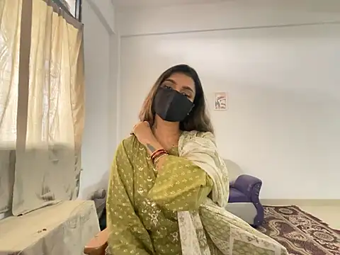 Snapshot of MaYaa__11 chatting on 12.30.24 MaYaa 11 online show from 12.30.24