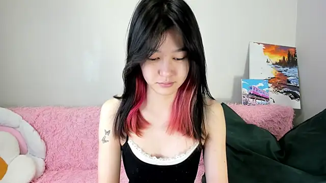 Snapshot of Lola_Peach chatting on 07.21.26 Lola Peach online show from 07.21.26