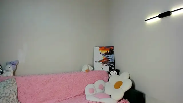 Snapshot of Lola_Peach chatting on 07.24.26 Lola Peach online show from 07.24.26