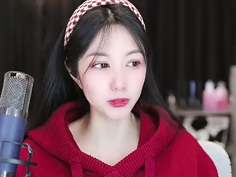 Nuyoah-77 online show from 01.09.25