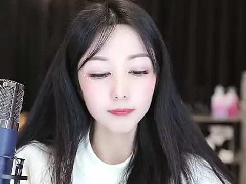 Nuyoah-77 online show from 01.20.25