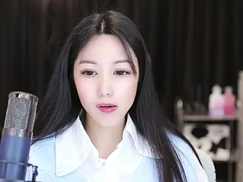 Nuyoah-77 online show from 01.23.25