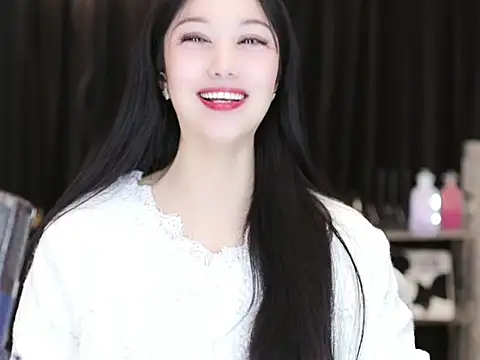 Nuyoah-77 online show from 02.06.25