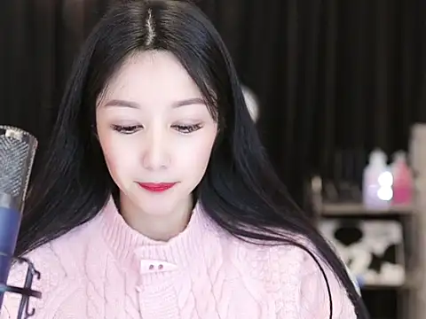 Nuyoah-77 online show from 02.11.25