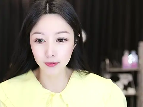 Nuyoah-77 online show from 02.19.25