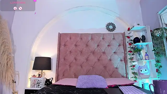 LadyAvalon online show from 11.29.25