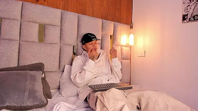 Snapshot of Noah_Tokisha chatting on 12.02.24 Noah Tokisha online show from 12.02.24