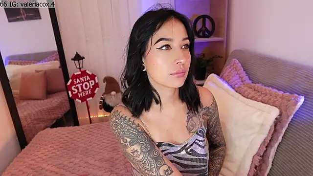 ValeriaCox online show from 11.22.25