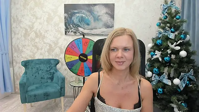 AgathaKlouin online show from 12.25.24