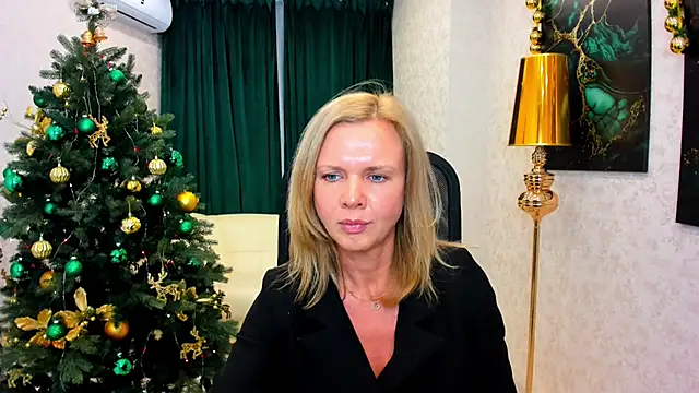 AgathaKlouin online show from 12.28.24