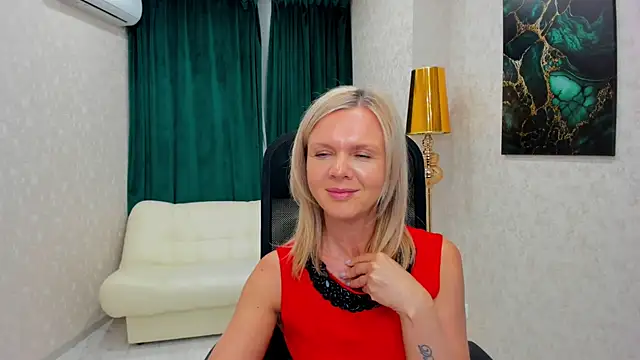 AgathaKlouin online show from 02.19.25