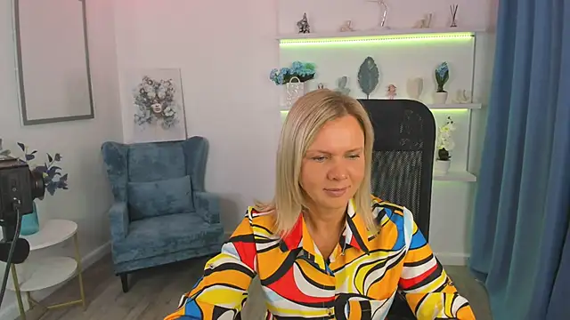 AgathaKlouin online show from 10.09.25