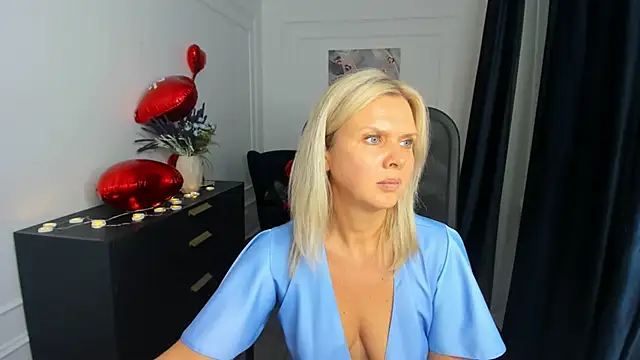 AgathaKlouin online show from 02.15.26