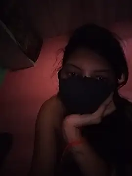 Snapshot of Hotty-Divya chatting on 06.18.26 Hotty-Divya online show from 06.18.26