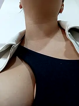 Lesly 10- online show from 10.19.25